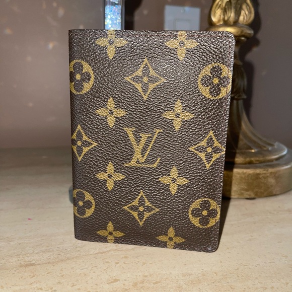 Louis Vuitton Accessories - Louis Vuitton Passport Holder Case